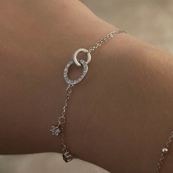 925 Sterling Silver Cubic Zirconia Double Circle Bracelet - Picture 3 of 9